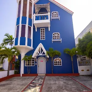 Caribbean Queen Apartahotel